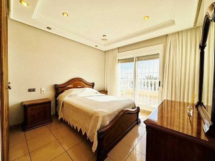 Image No.13-5 Bed Villa for sale