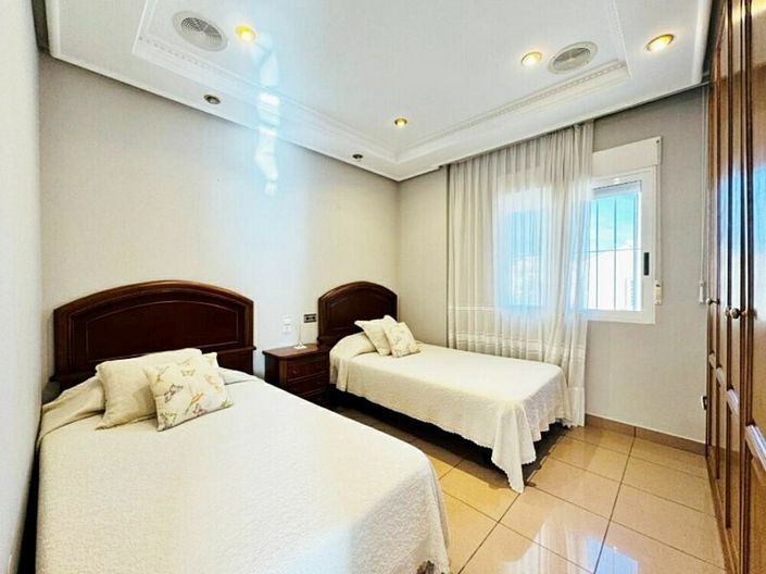 Image No.14-5 Bed Villa for sale