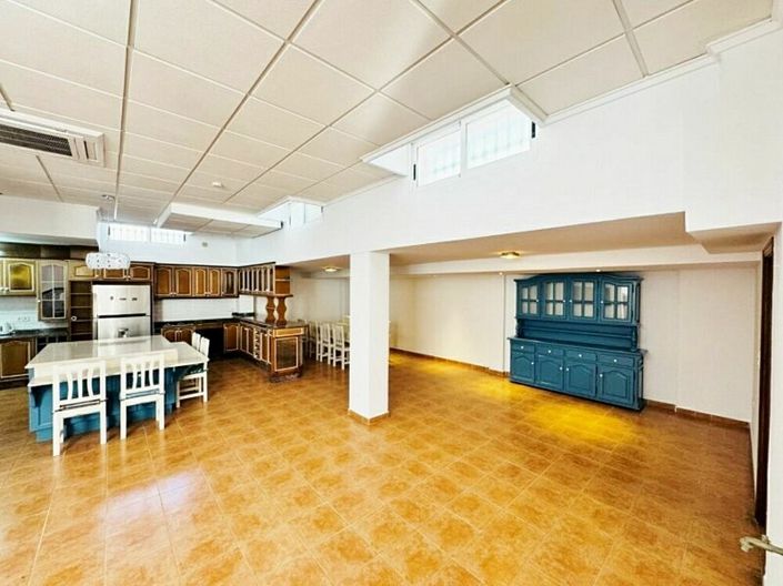 Image No.3-5 Bed Villa for sale