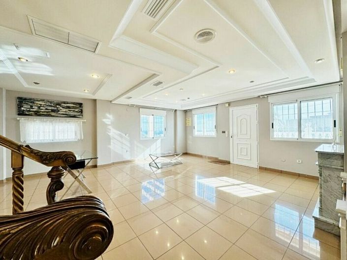 Image No.6-5 Bed Villa for sale