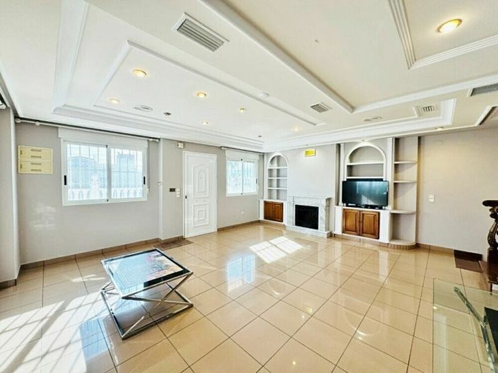 Image No.8-5 Bed Villa for sale