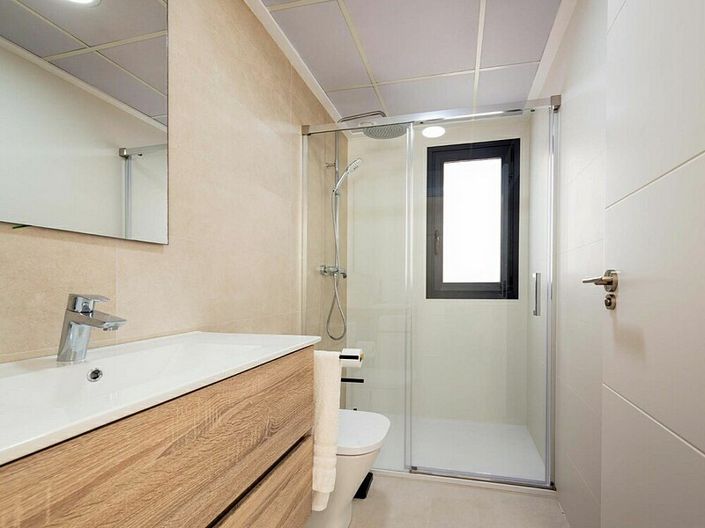 Image No.6-Maison de ville de 3 chambres à vendre à Cox