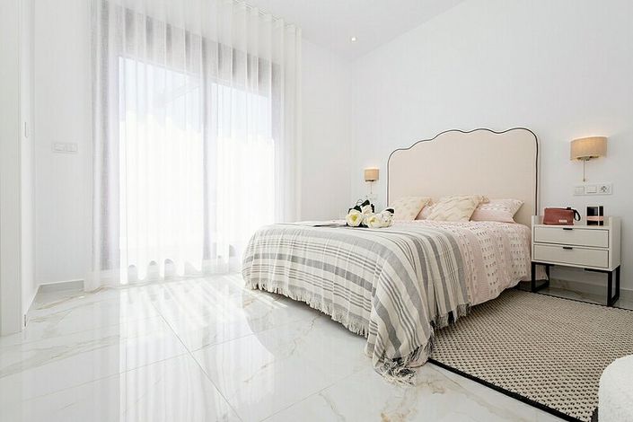 Image No.9-3 Bed Villa for sale