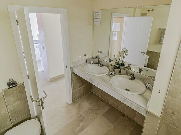 Image No.10-3 Bed Apartment for sale