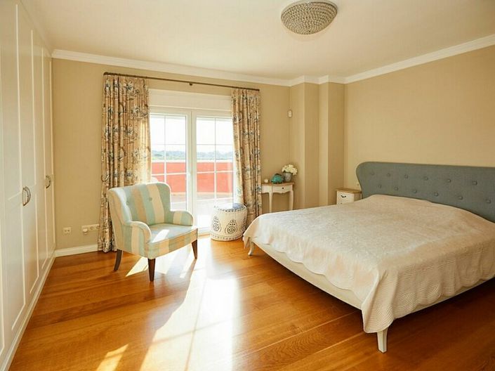 Image No.10-5 Bed Villa for sale