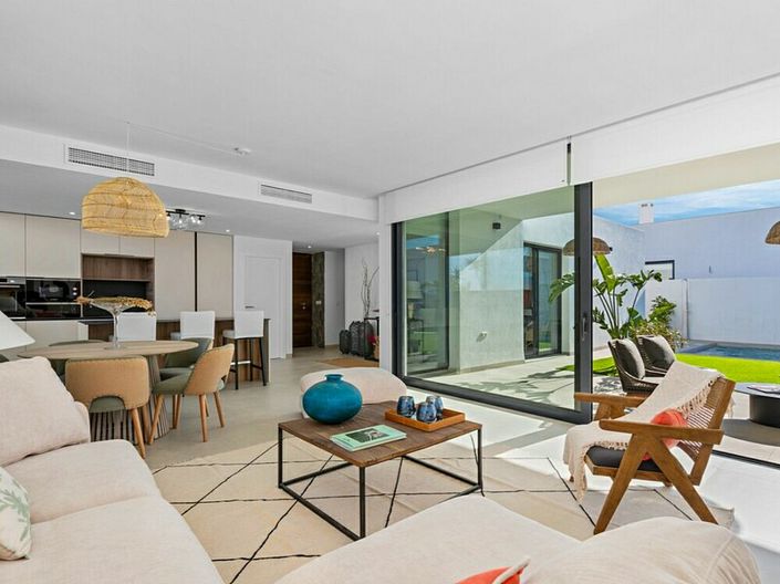 Image No.11-3 Bed Villa for sale