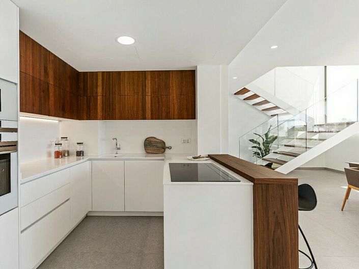 Image No.3-4 Bed Villa for sale