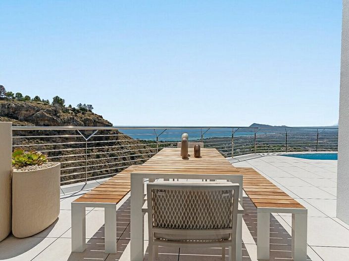 Image No.12-4 Bed Villa for sale