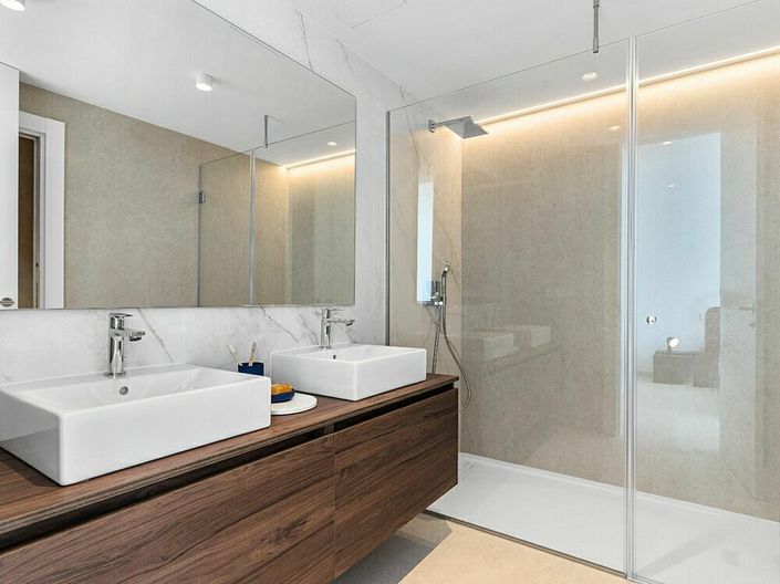 Image No.9-4 Bed Villa for sale