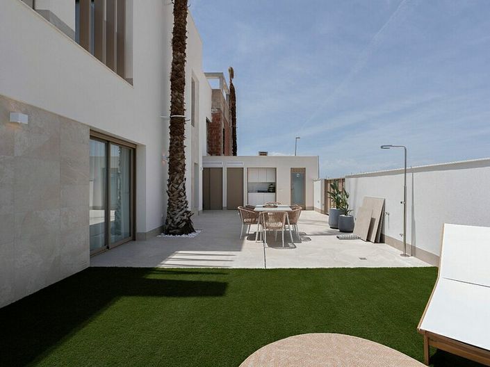 Image No.12-3 Bed Villa for sale