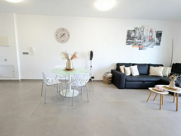 Image No.12-2 Bed Apartment for sale