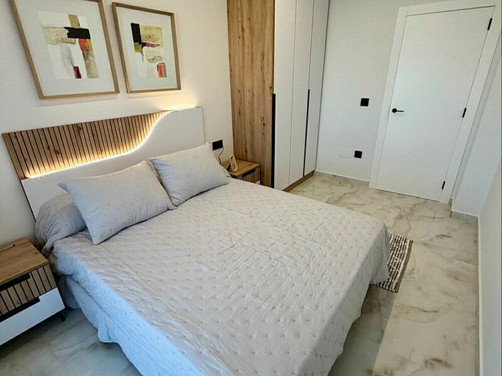 Image No.7-2 Bed Apartment for sale