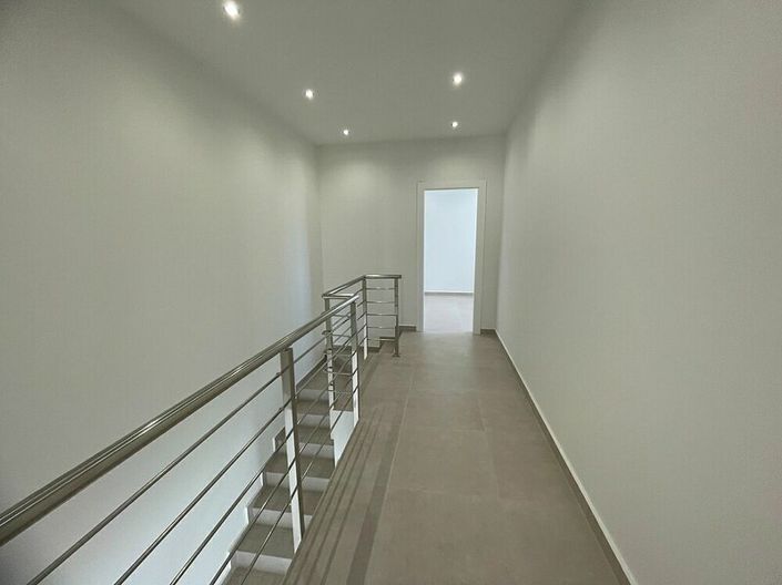 Image No.15-3 Bed Villa for sale