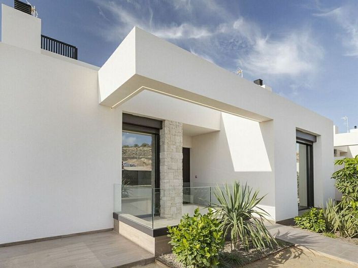 Image No.3-3 Bed Villa for sale