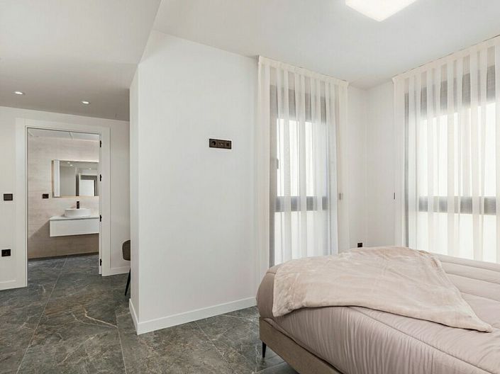 Image No.12-Villa de 4 chambres à vendre à Torre de la Horadada