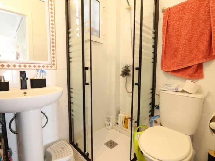 Image No.10-2 Bed Townhouse for sale