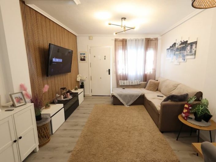 Image No.7-2 Bed Townhouse for sale