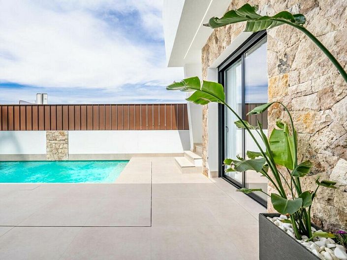 Image No.5-3 Bed Villa for sale