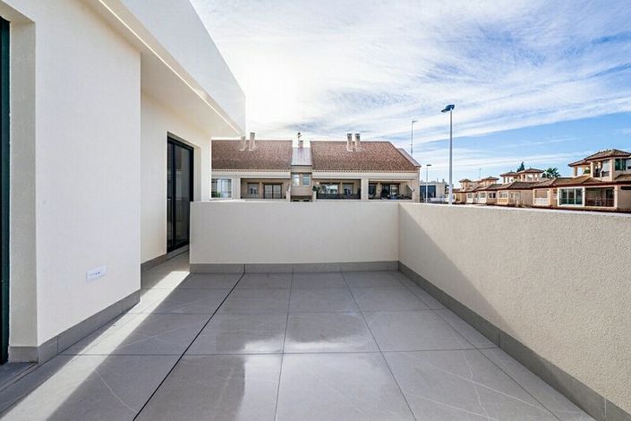 Image No.12-3 Bed Villa for sale