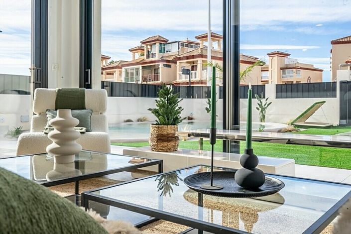 Image No.3-3 Bed Villa for sale