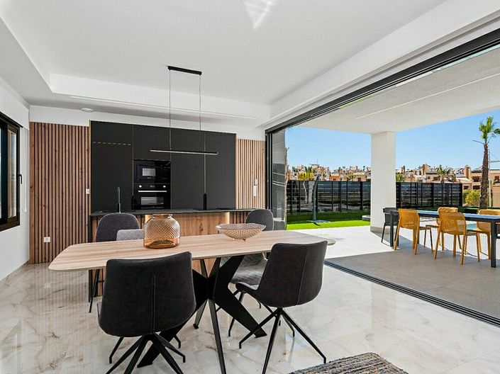 Image No.4-3 Bed Villa for sale