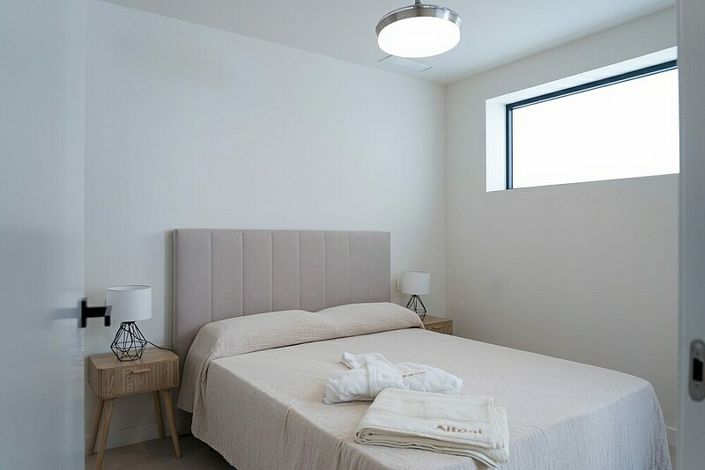 Image No.9-2 Bed Apartment for sale