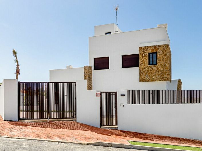 Image No.15-3 Bed Villa for sale