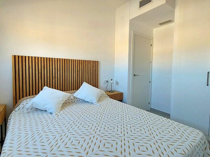 Image No.12-3 Bed Apartment for sale