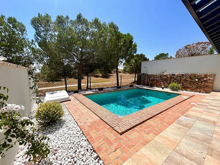 Image No.15-2 Bed Villa for sale