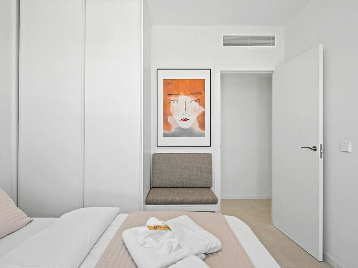 Image No.11-3 Bed Apartment for sale