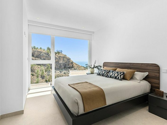 Image No.9-4 Bed Villa for sale