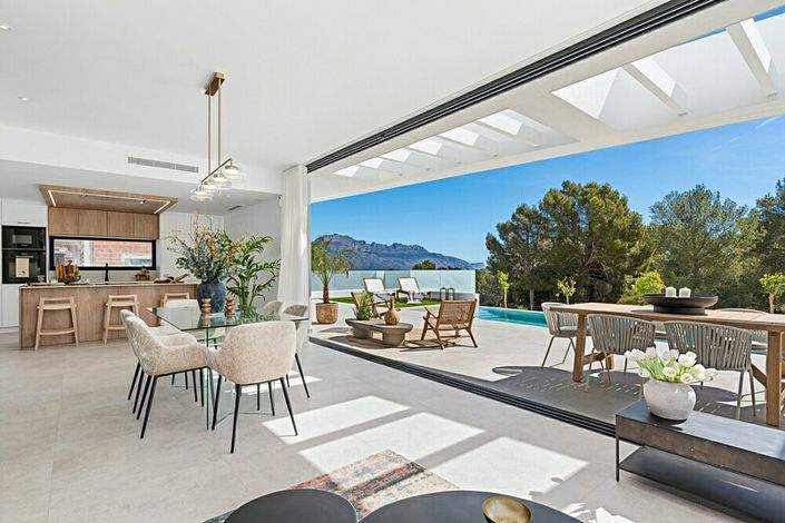 Image No.6-3 Bed Villa for sale
