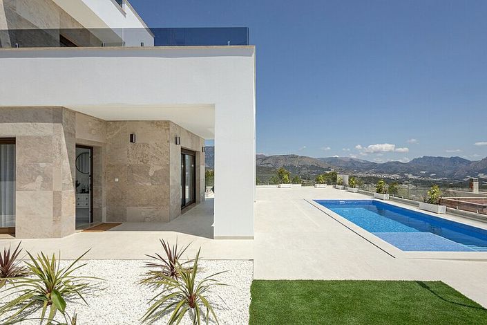 Image No.3-3 Bed Villa for sale