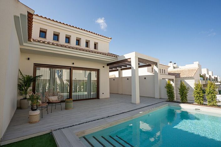 Image No.3-3 Bed Villa for sale