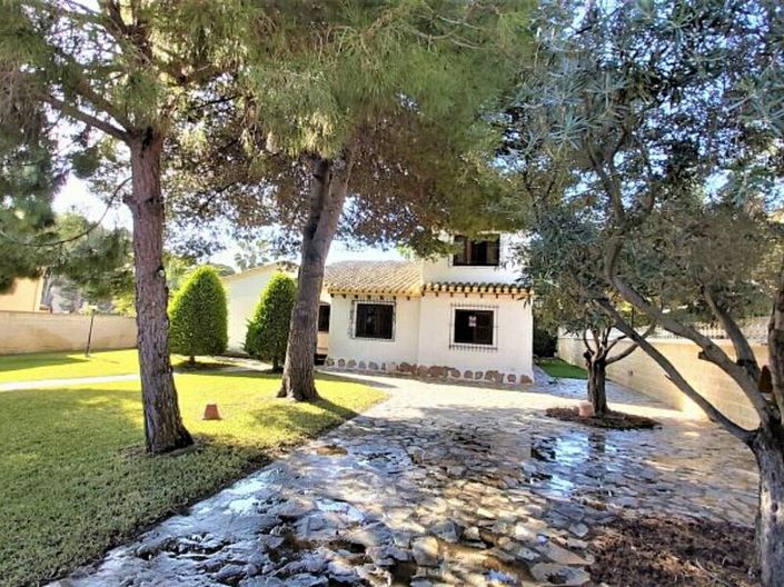Image No.15-Villa de 4 chambres à vendre à Orihuela Costa