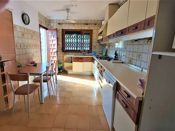 Image No.3-Villa de 4 chambres à vendre à Orihuela Costa