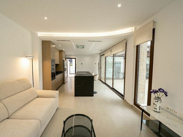 Image No.6-3 Bed Villa for sale