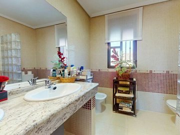 property33fullimage11