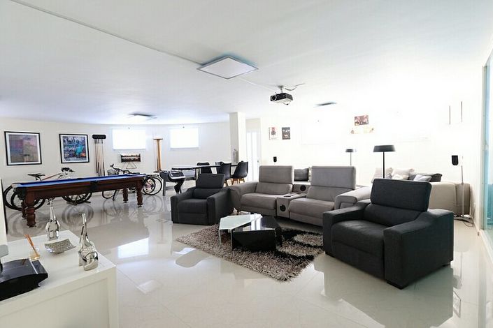 Image No.3-5 Bed Villa for sale