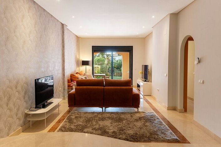 Image No.4-5 Bed Villa for sale