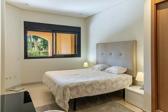 Image No.6-5 Bed Villa for sale