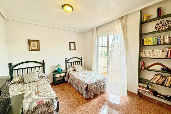 Image No.11-Villa de 2 chambres à vendre à Torrevieja