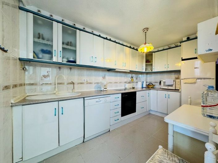 Image No.4-2 Bed Apartment for sale