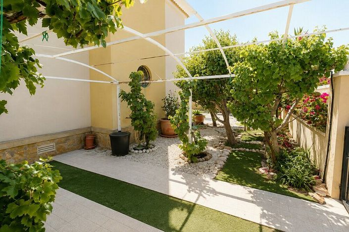 Image No.15-2 Bed Apartment for sale
