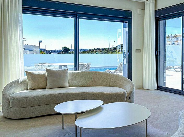 Image No.4-4 Bed Villa for sale