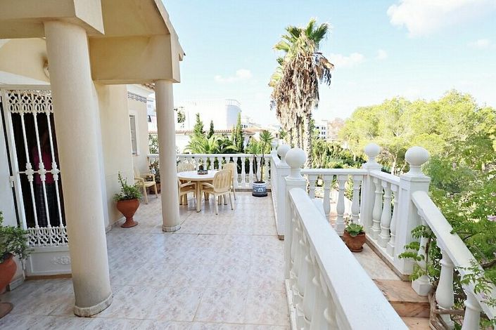 Image No.8-Villa de 5 chambres à vendre à Orihuela Costa