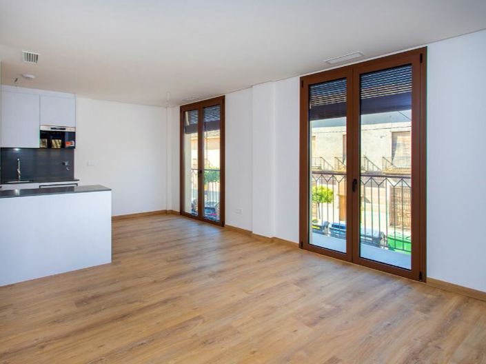 Image No.10-3 Bed Apartment for sale
