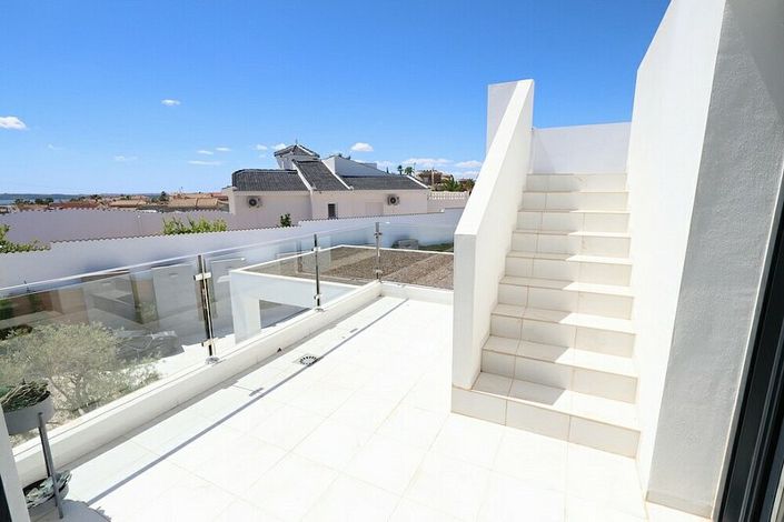 Image No.13-3 Bed Villa for sale