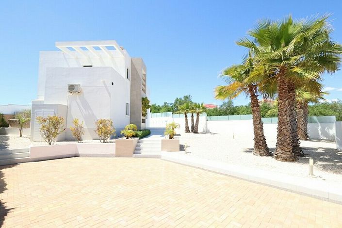 Image No.16-3 Bed Villa for sale