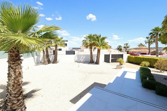 Image No.4-3 Bed Villa for sale